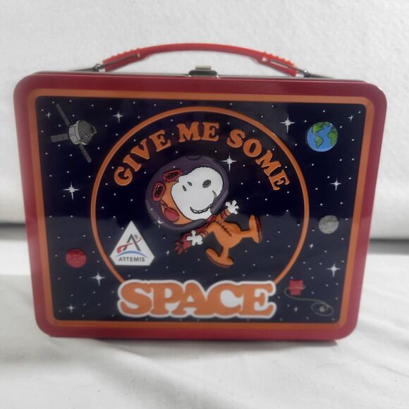 Aquarius Peanuts Artemis Tin Carry All Luchbox Snoopy Charlie Brown - Picture 1 of 9